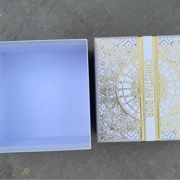 —SOLD—Dior Gold and White Decorative Storage Box - Picture 3 of 4
